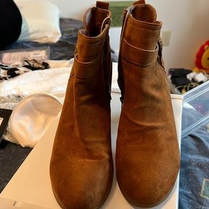 Brown womens boots